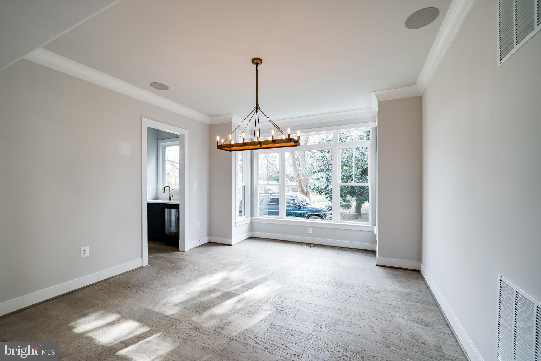 COLLINGWOOD MANOR - Residential