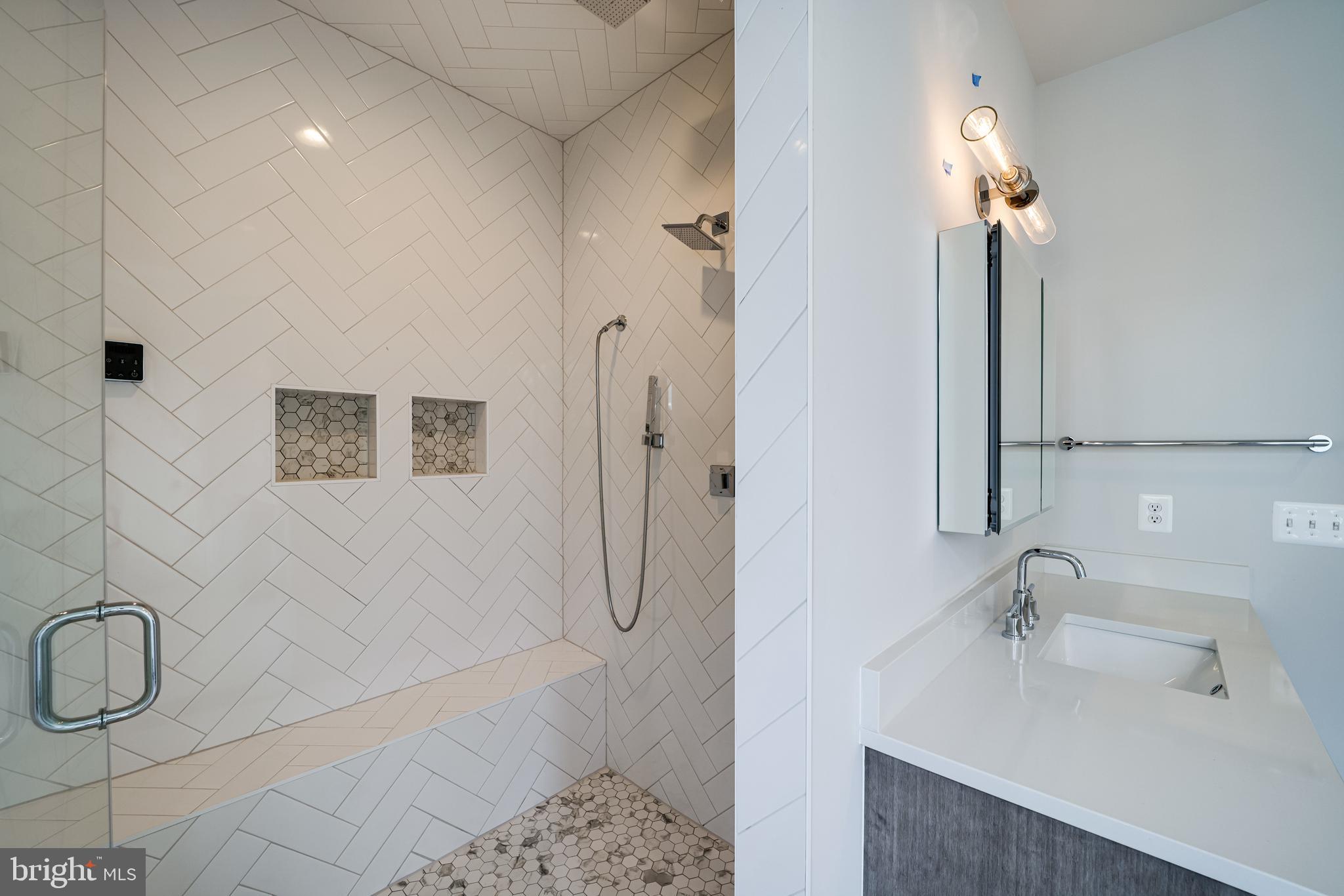 COLLINGWOOD MANOR - Residential