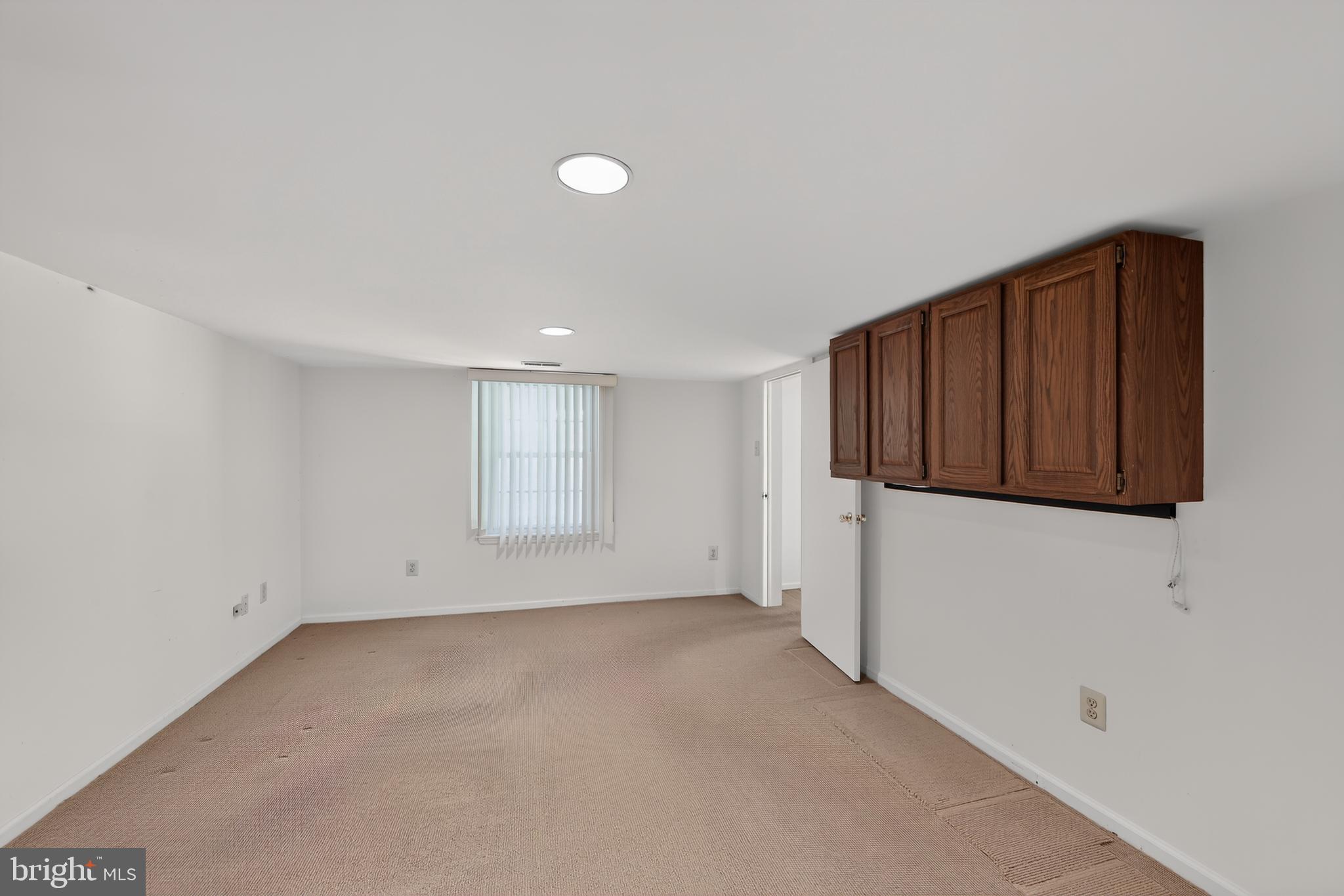 HUNTERS RUN - Residential