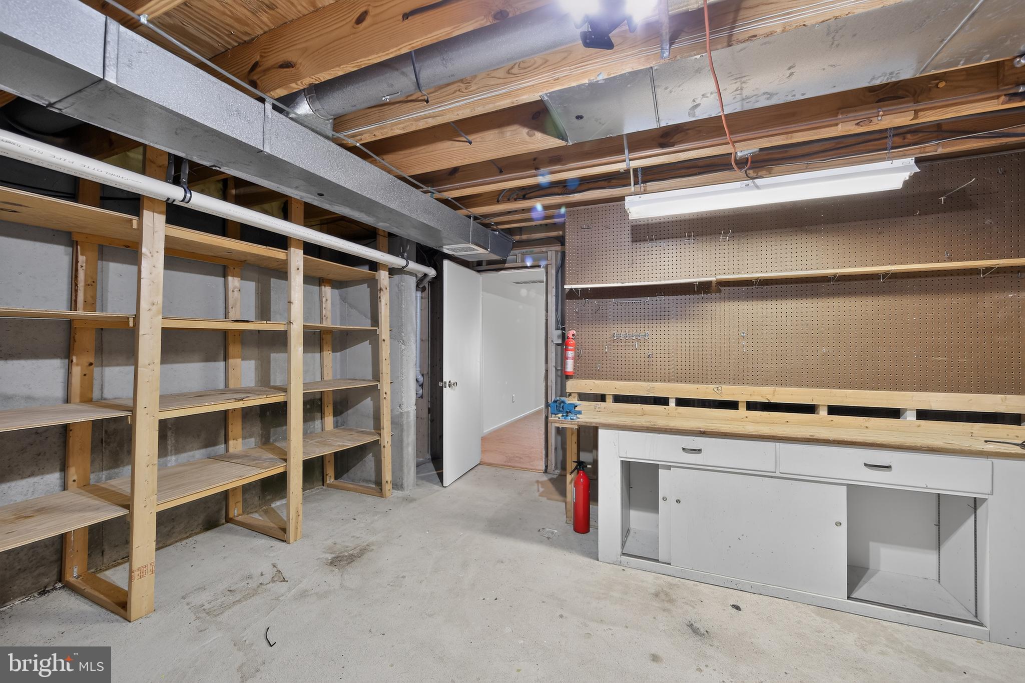HUNTERS RUN - Residential