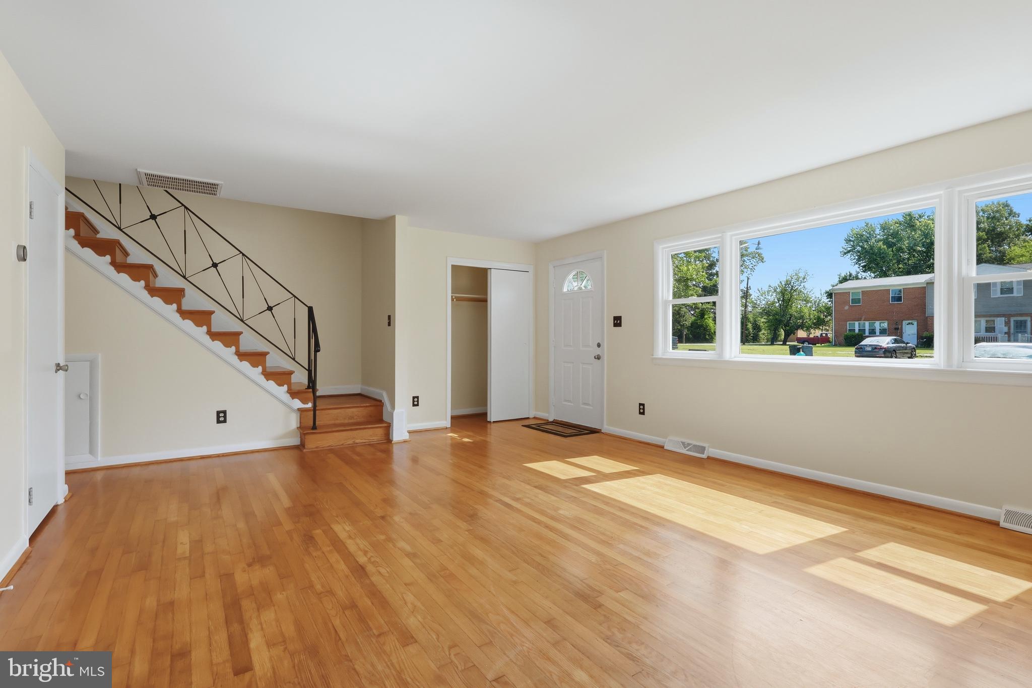 INDIAN VILLAGE IND HEAD - Residential