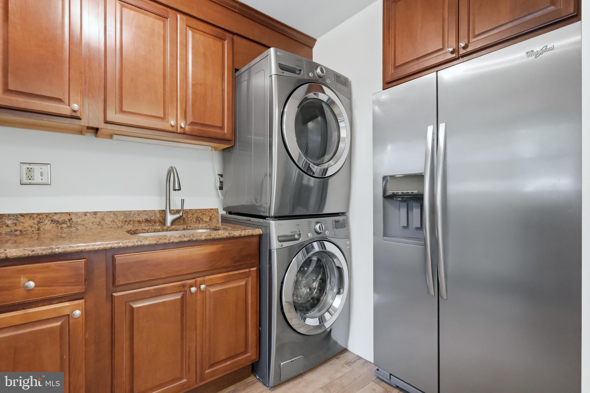 INDIAN VILLAGE IND HEAD - Residential