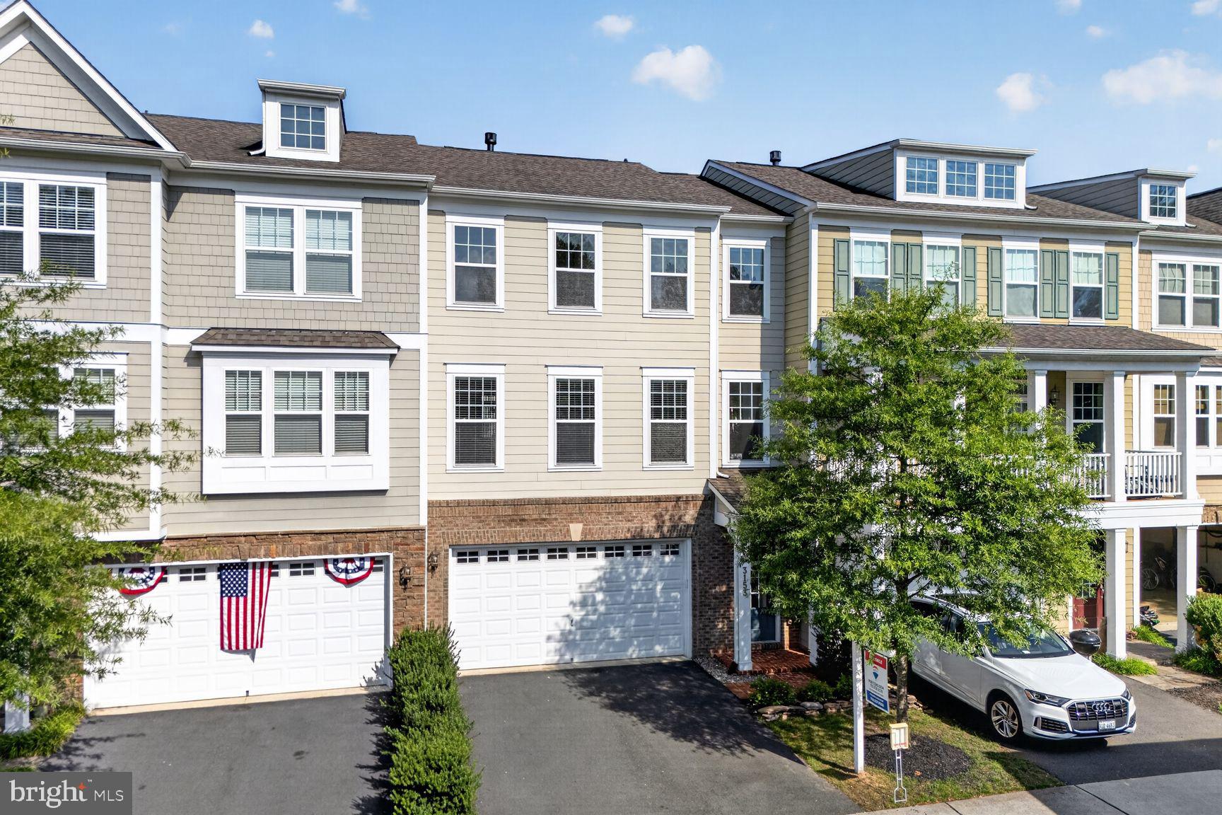 OAKTON EAST - Residential