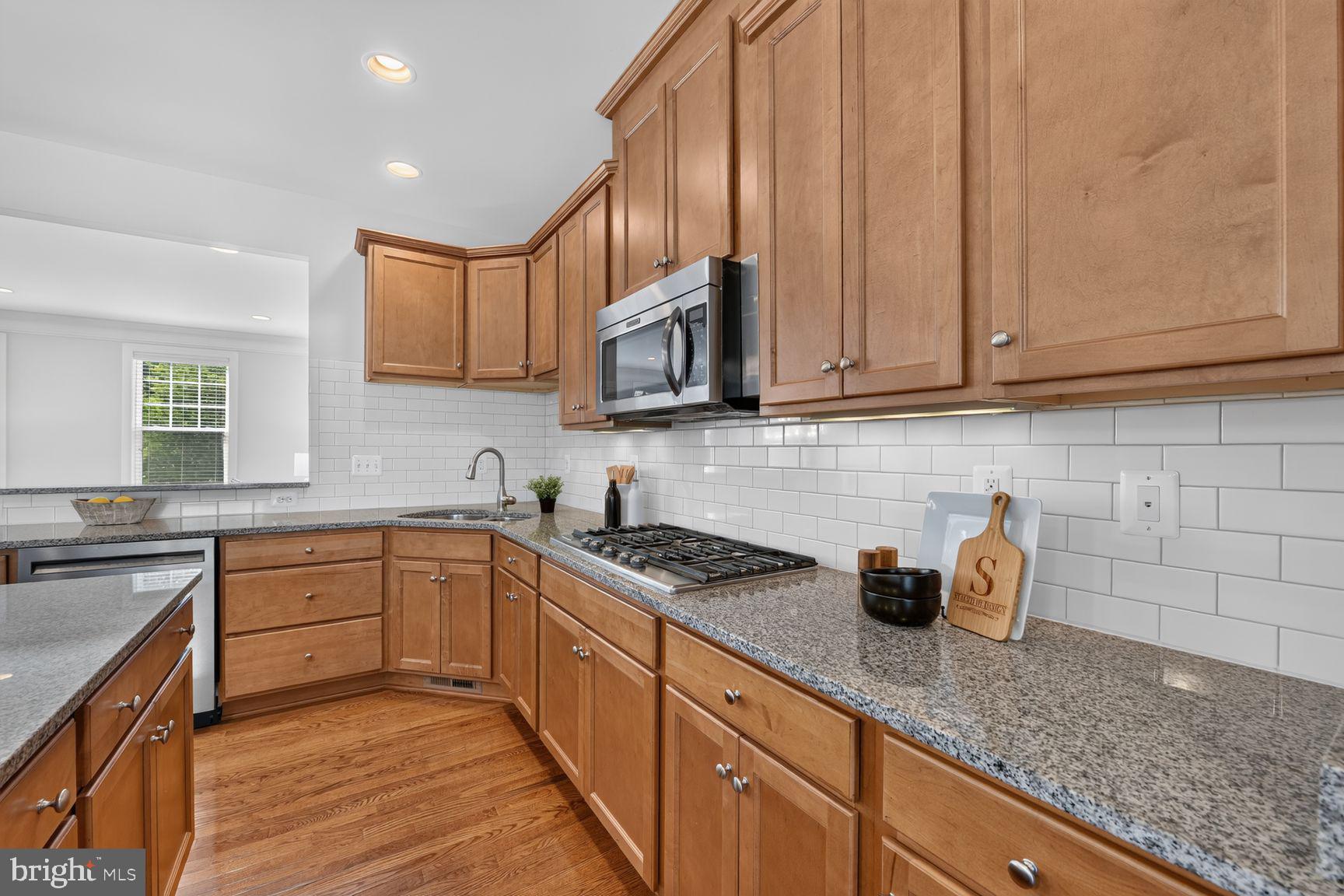 OAKTON EAST - Residential