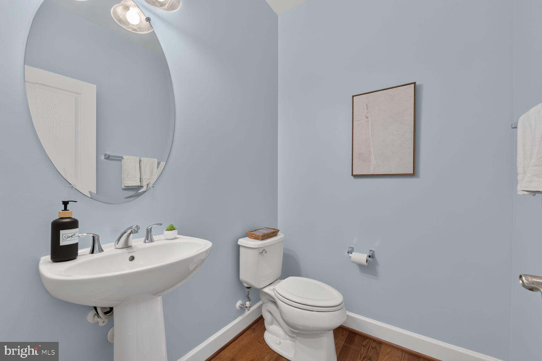 OAKTON EAST - Residential