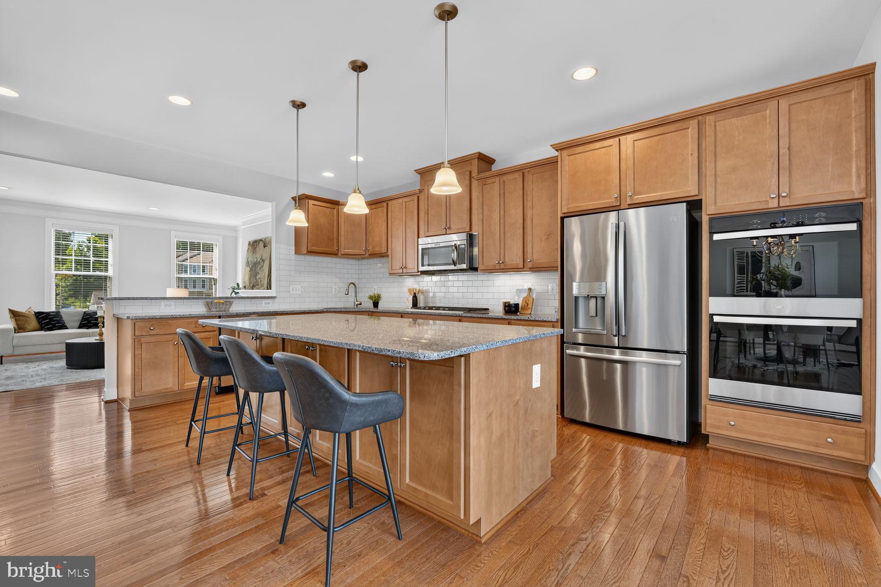 OAKTON EAST - Residential