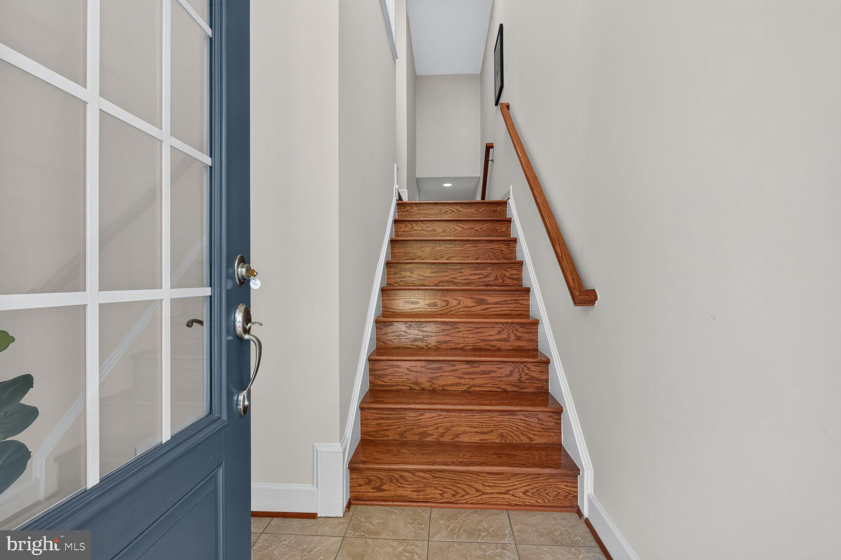 OAKTON EAST - Residential
