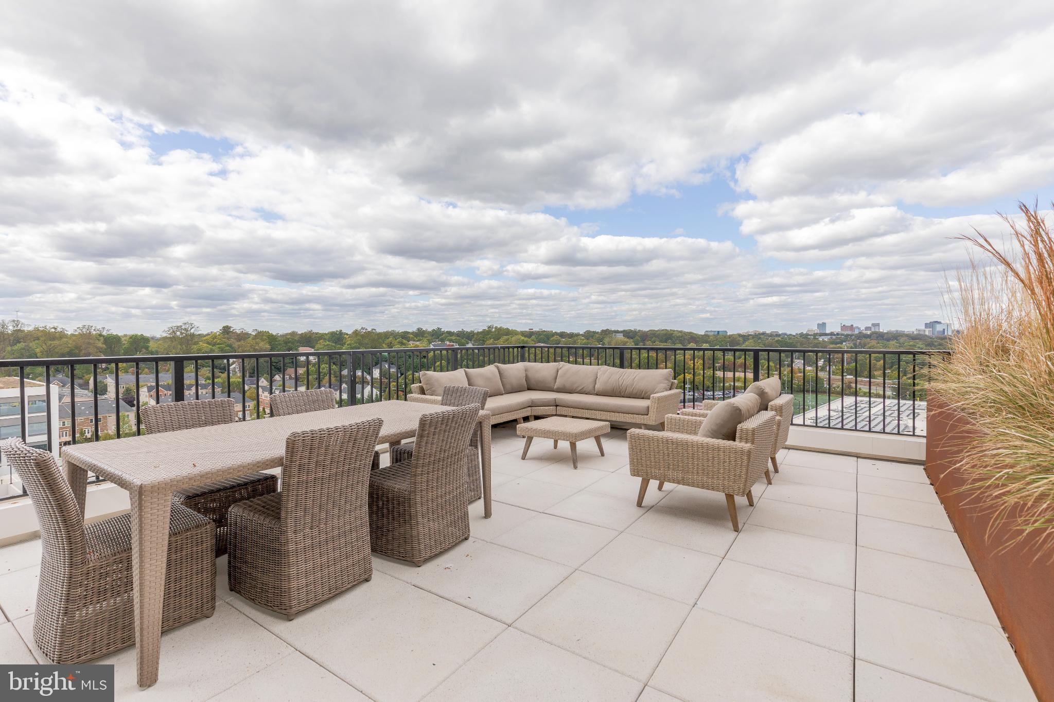 FALLS CHURCH CITY - Residential