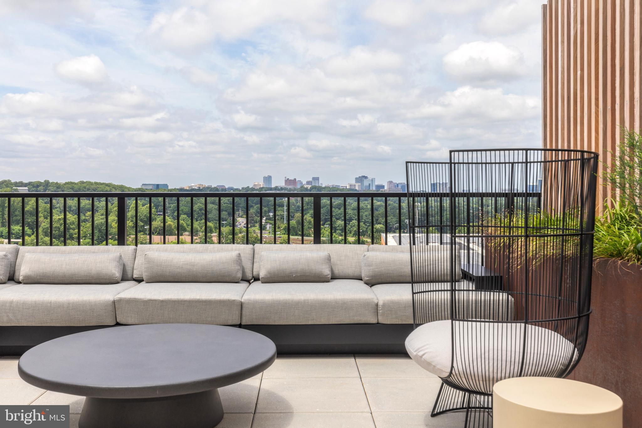 FALLS CHURCH CITY - Residential