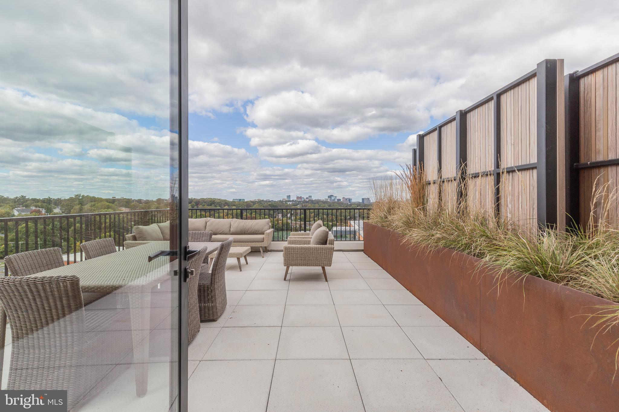 FALLS CHURCH CITY - Residential