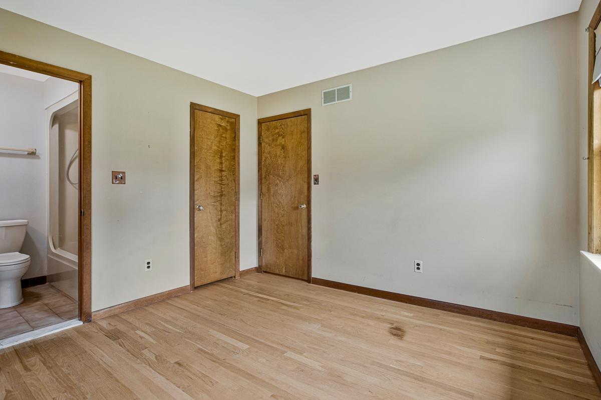 PADONIA CROSSING - Residential