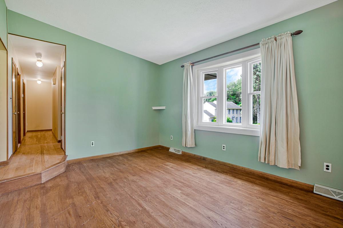 PADONIA CROSSING - Residential