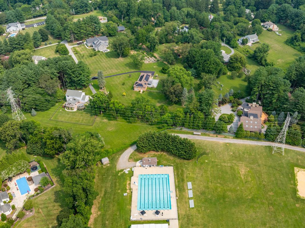 PADONIA CROSSING - Residential