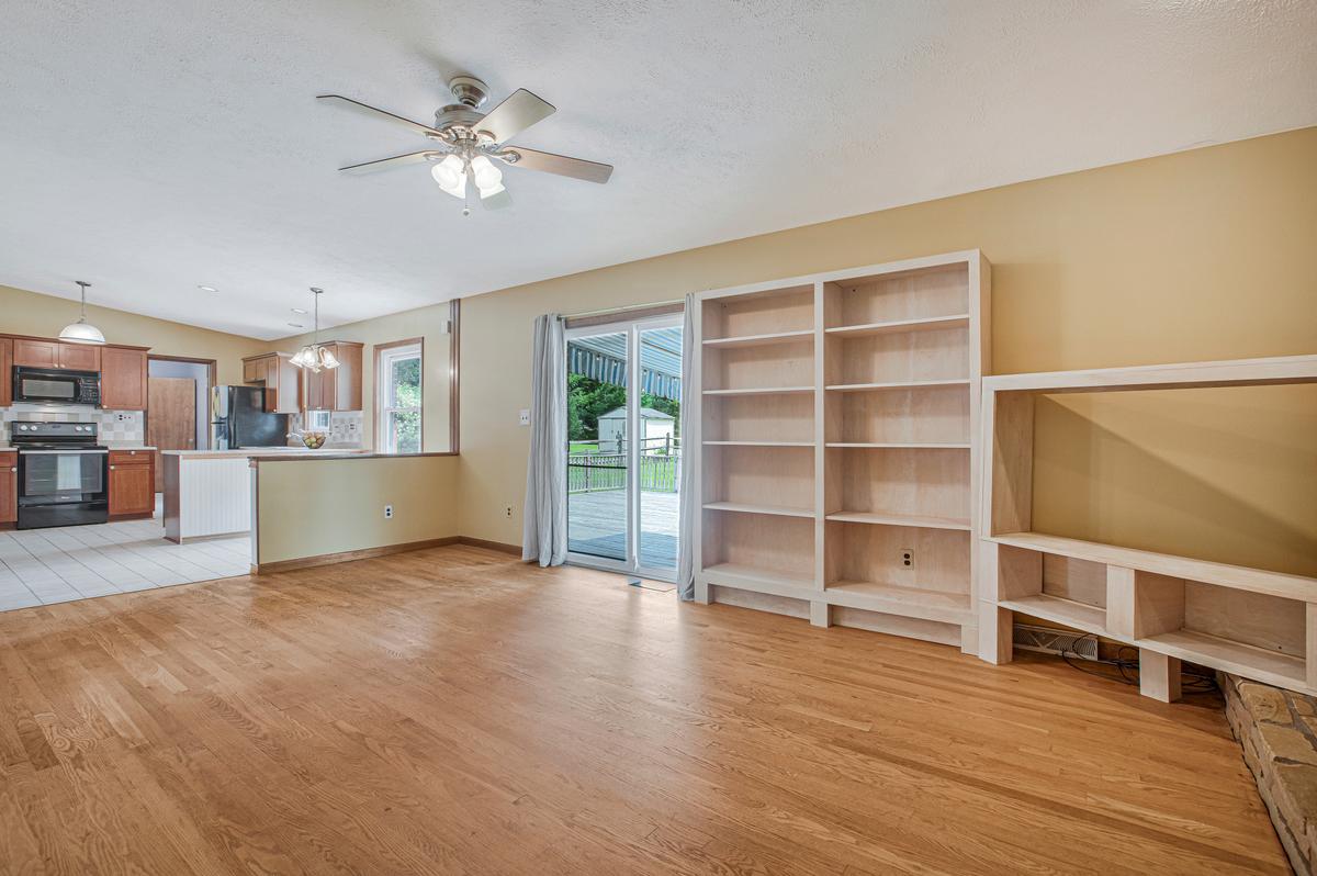 PADONIA CROSSING - Residential