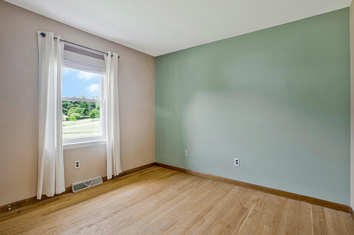 PADONIA CROSSING - Residential