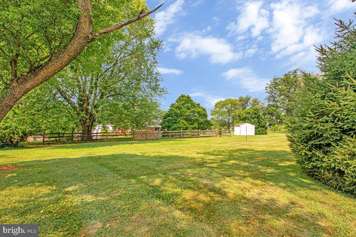 PADONIA CROSSING - Residential