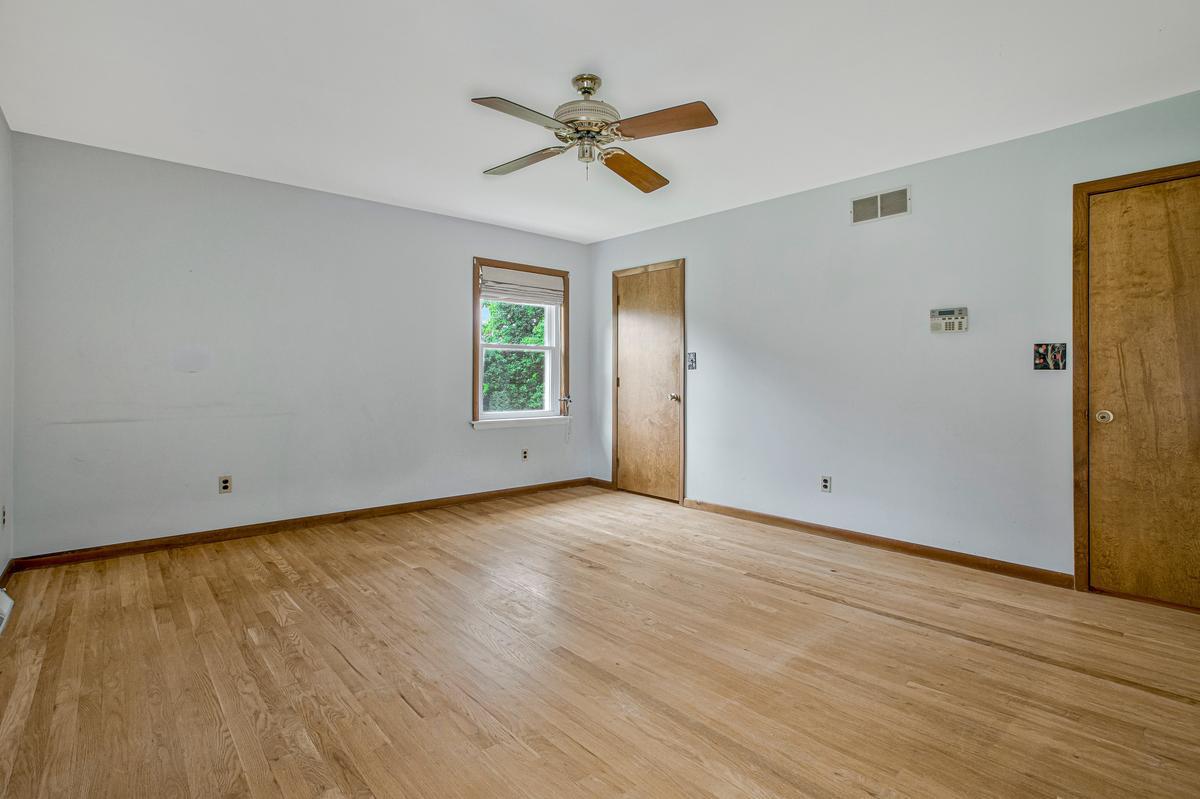 PADONIA CROSSING - Residential