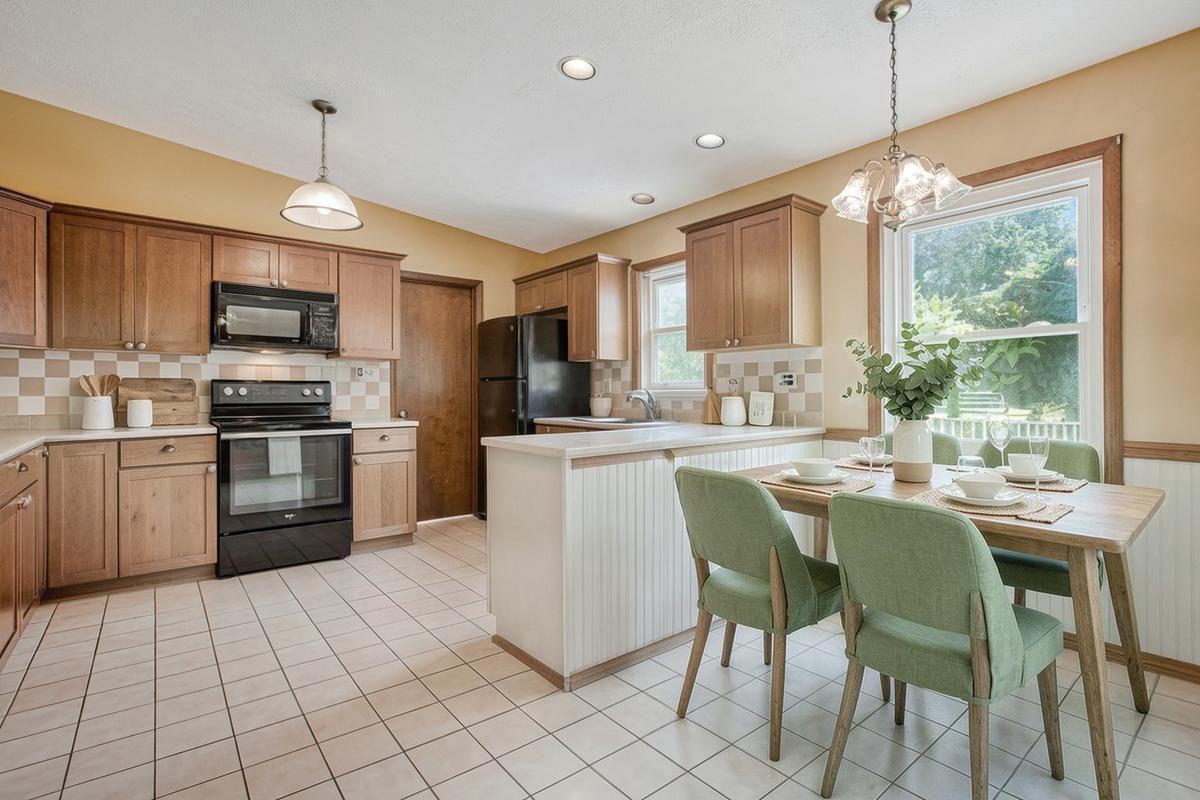 PADONIA CROSSING - Residential