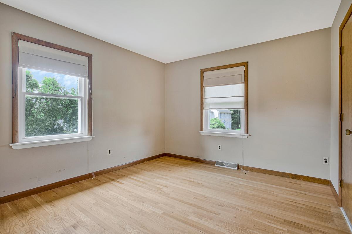 PADONIA CROSSING - Residential