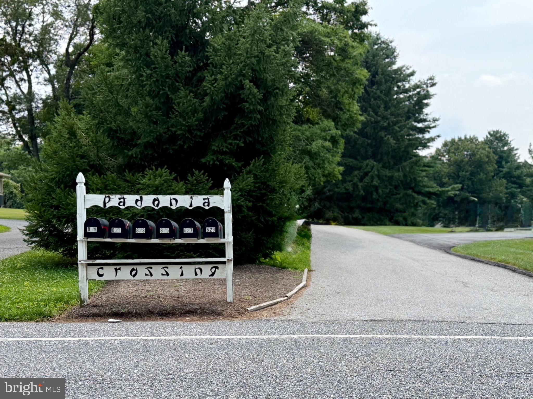 PADONIA CROSSING - Residential