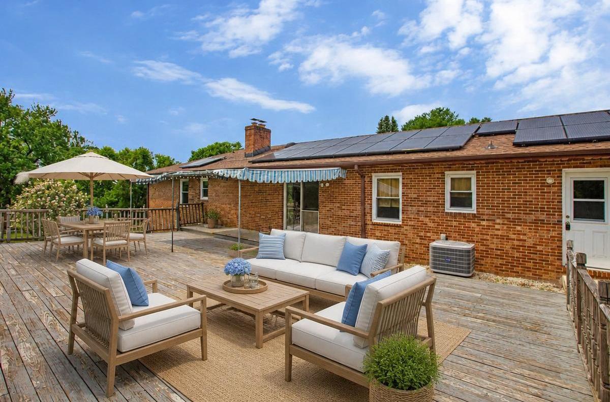 PADONIA CROSSING - Residential