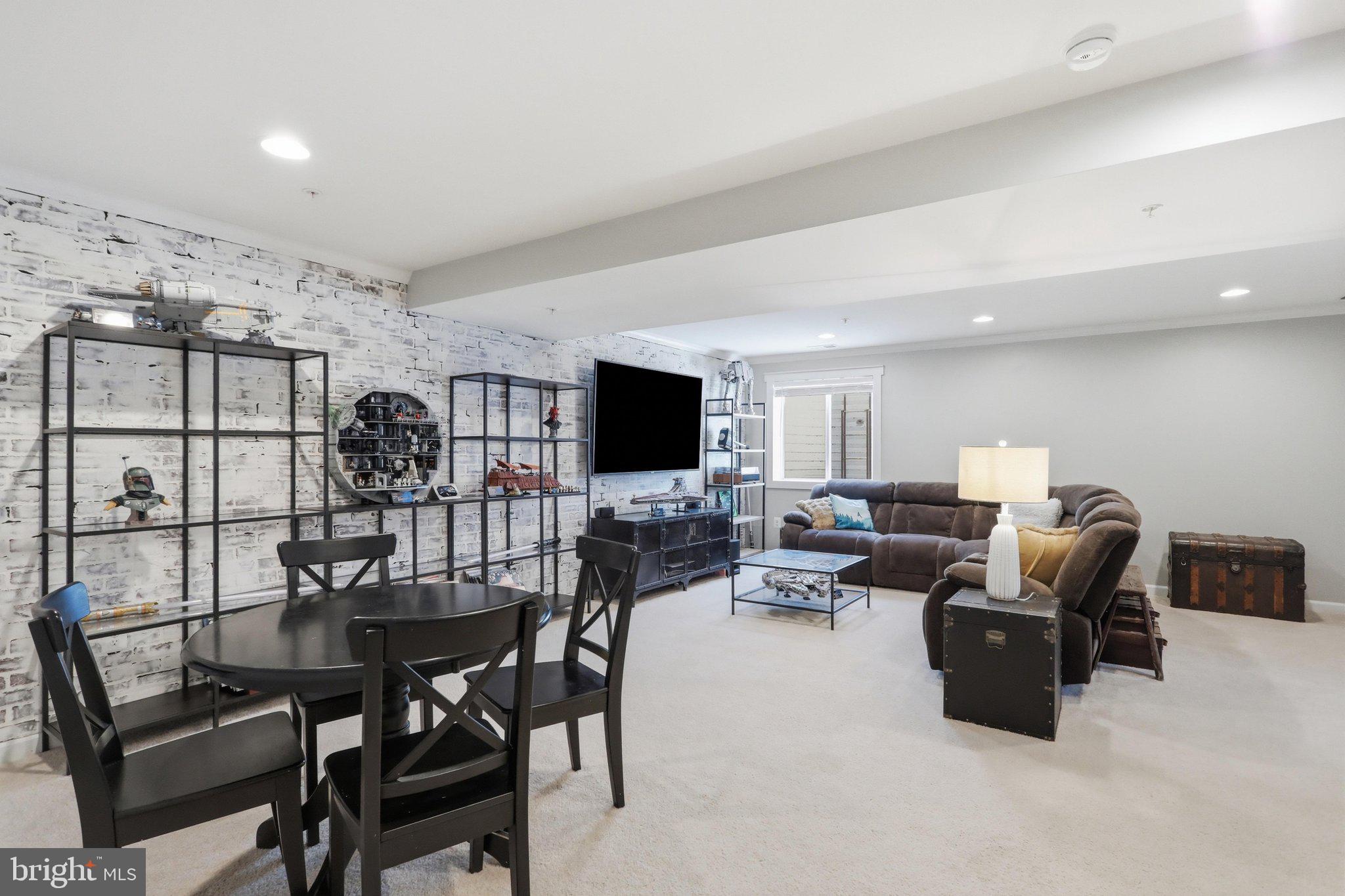 WESTFIELDS - Residential