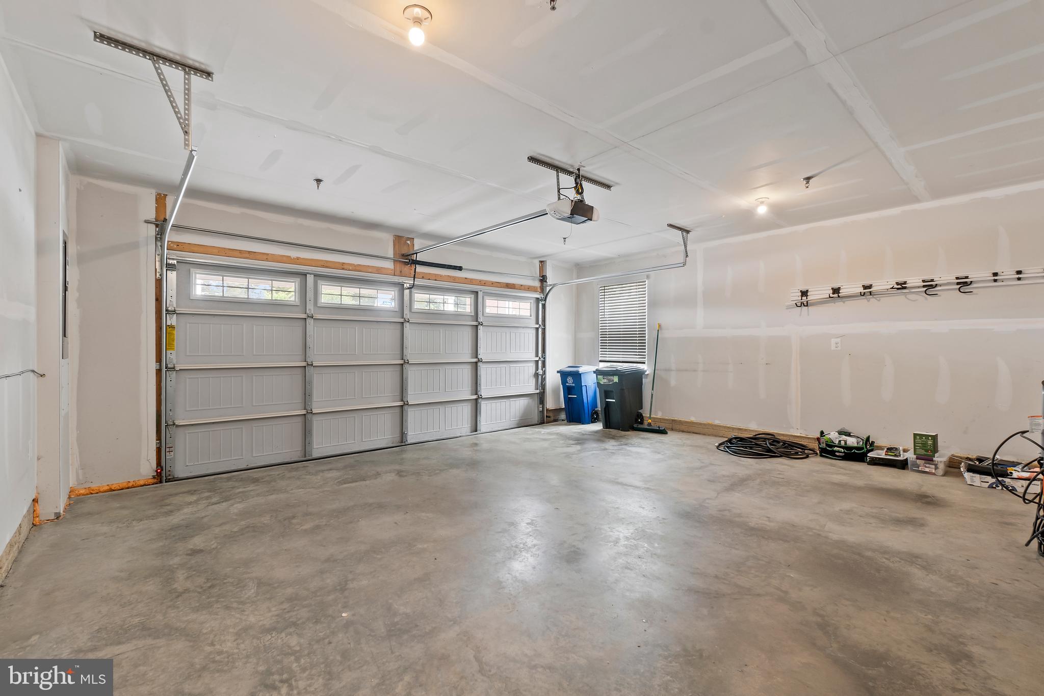 STRAWBRIDGE COMMONS - Residential