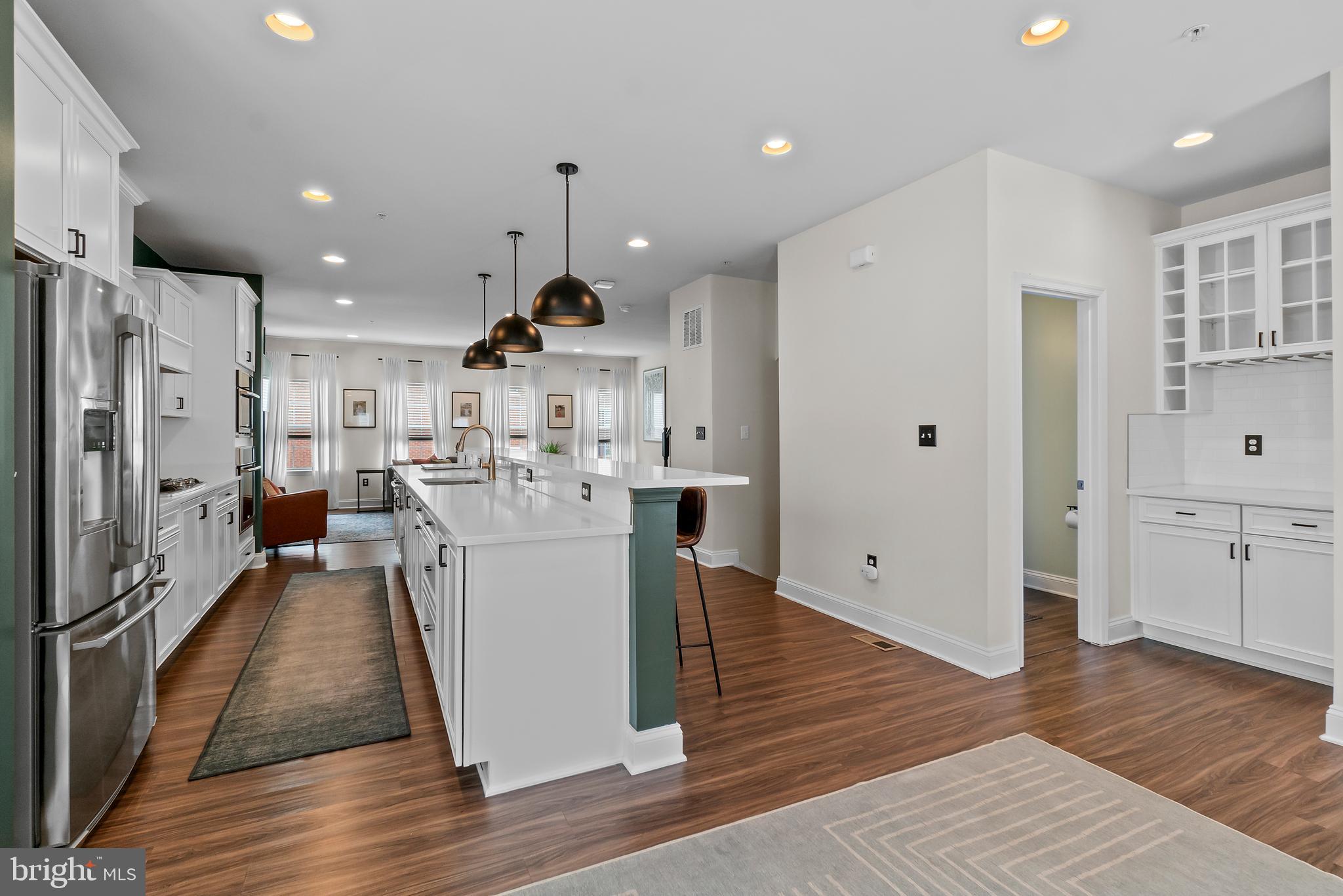 STRAWBRIDGE COMMONS - Residential