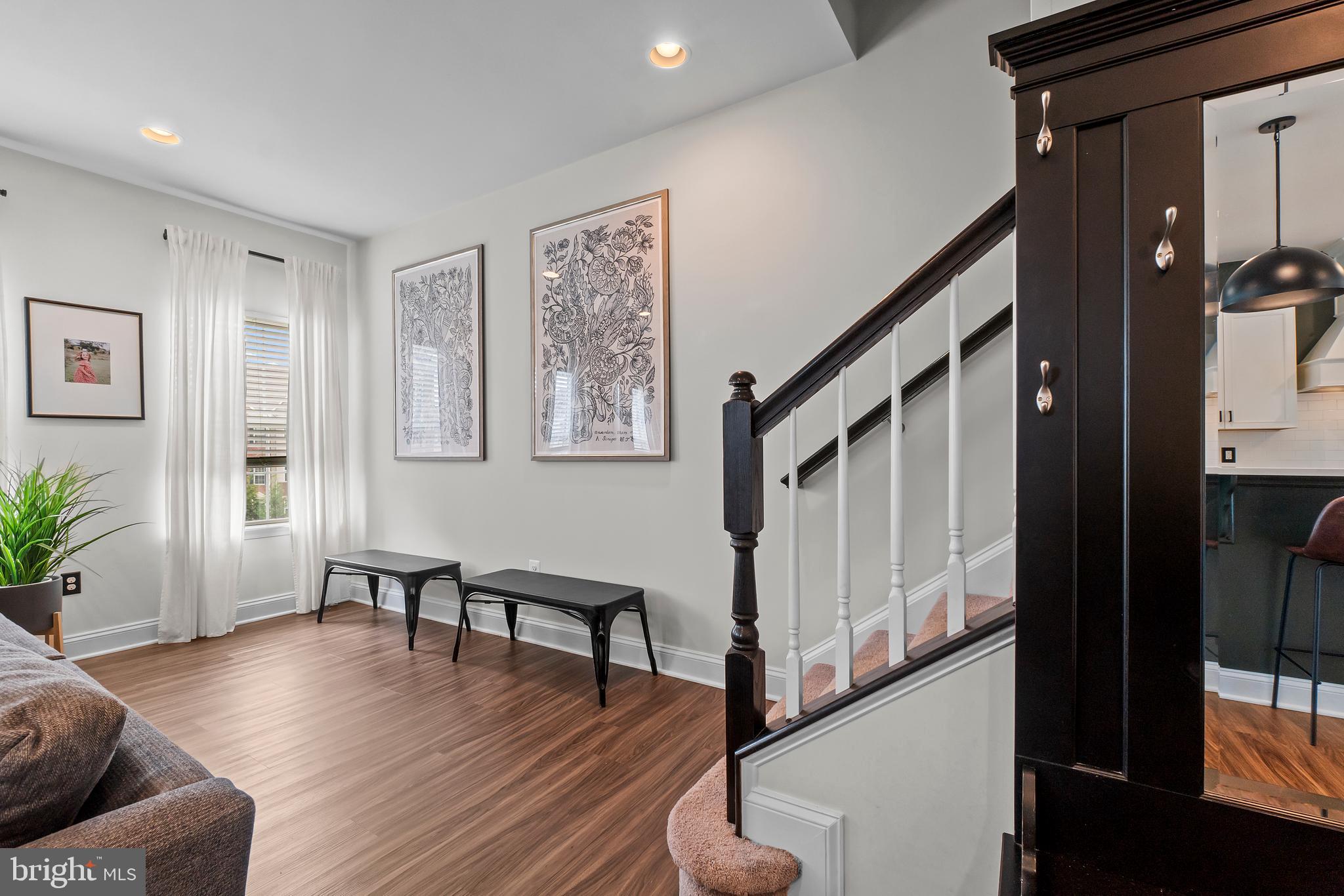 STRAWBRIDGE COMMONS - Residential