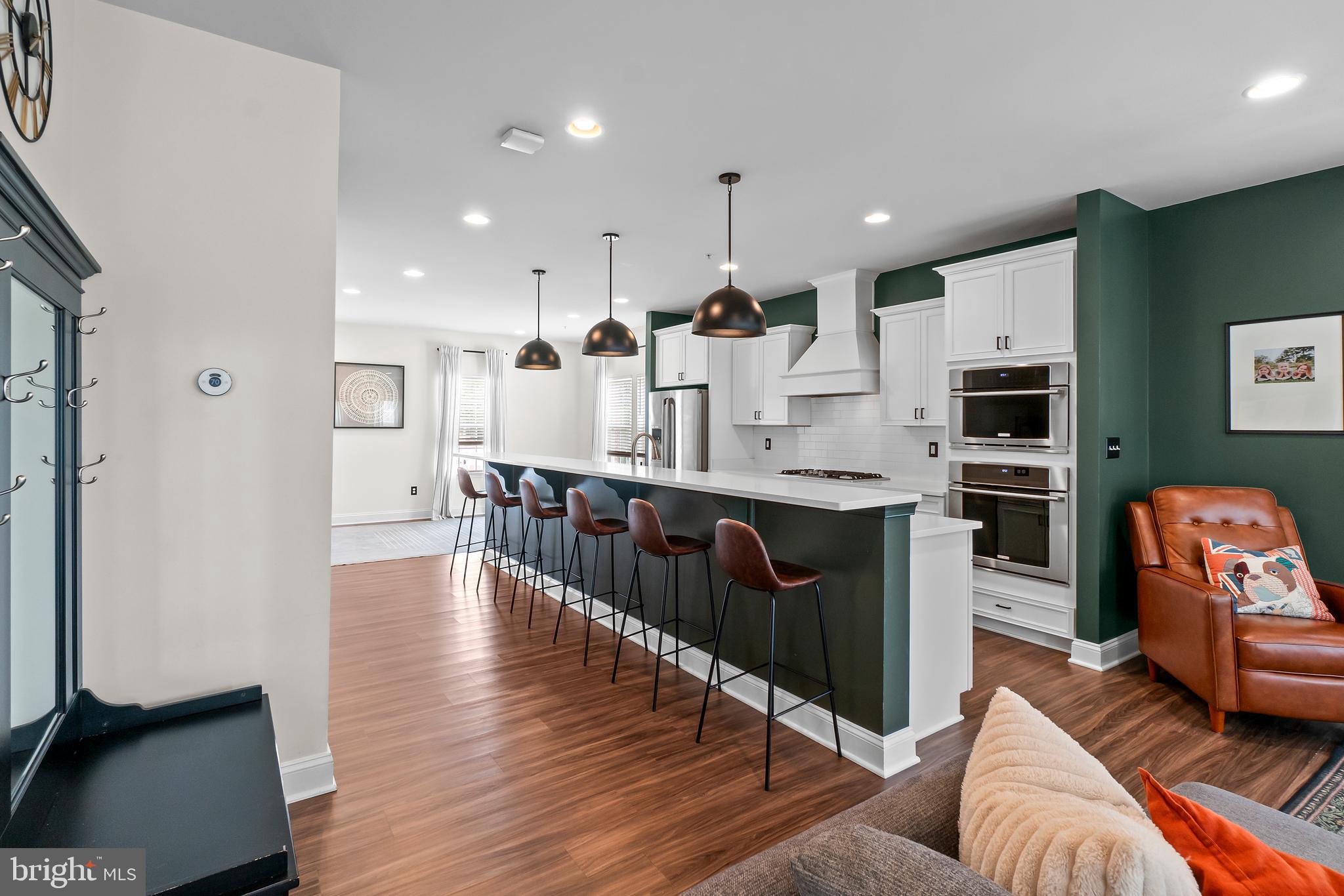 STRAWBRIDGE COMMONS - Residential