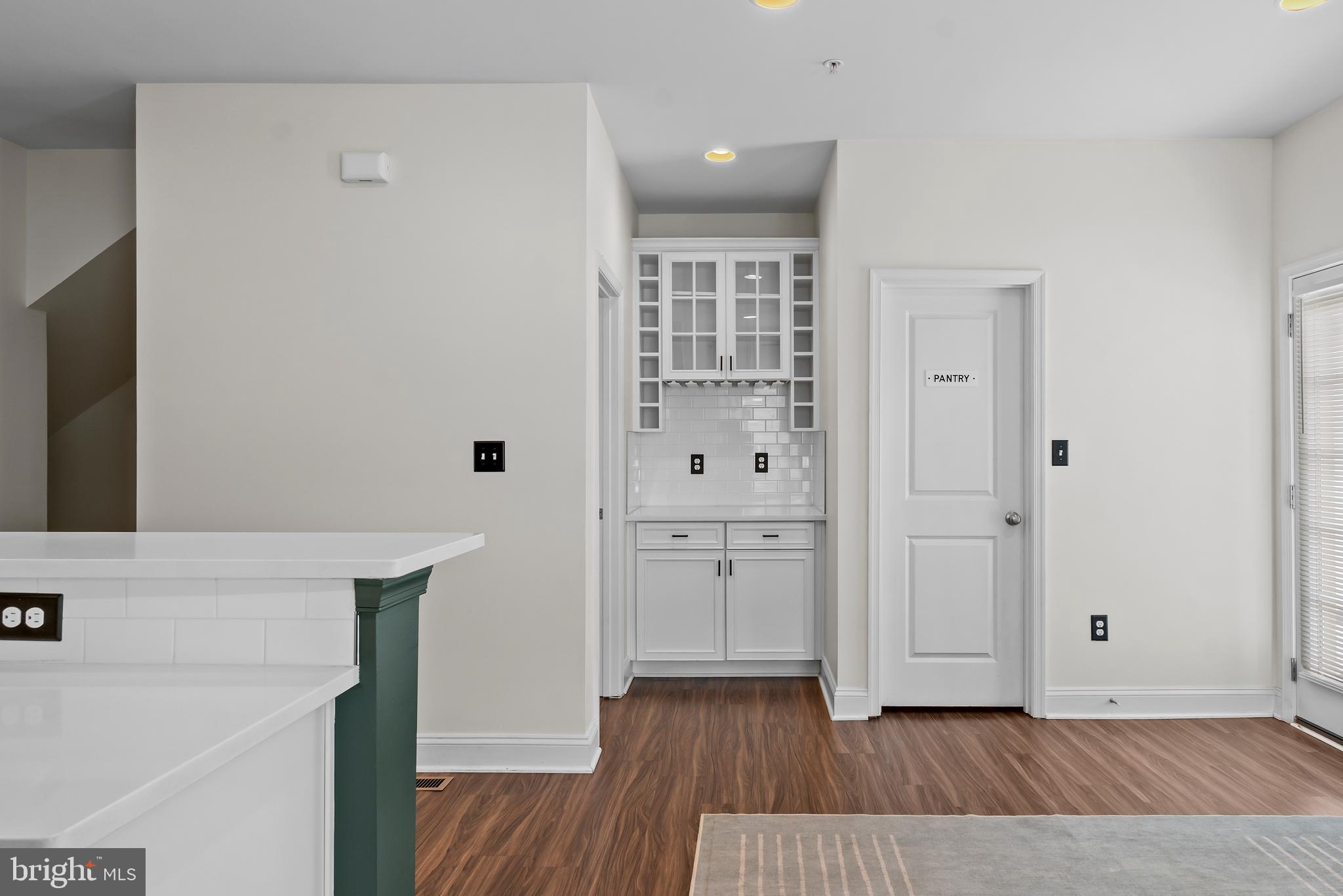 STRAWBRIDGE COMMONS - Residential