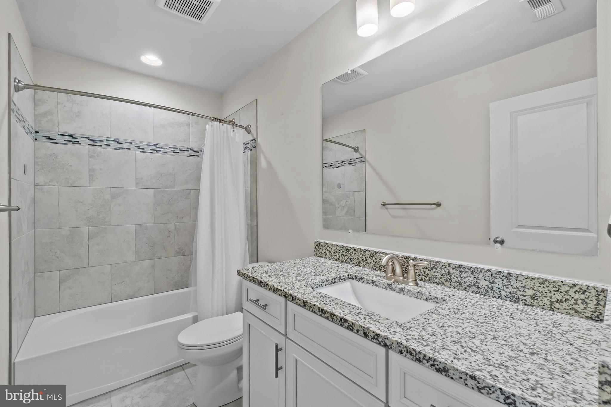 STRAWBRIDGE COMMONS - Residential