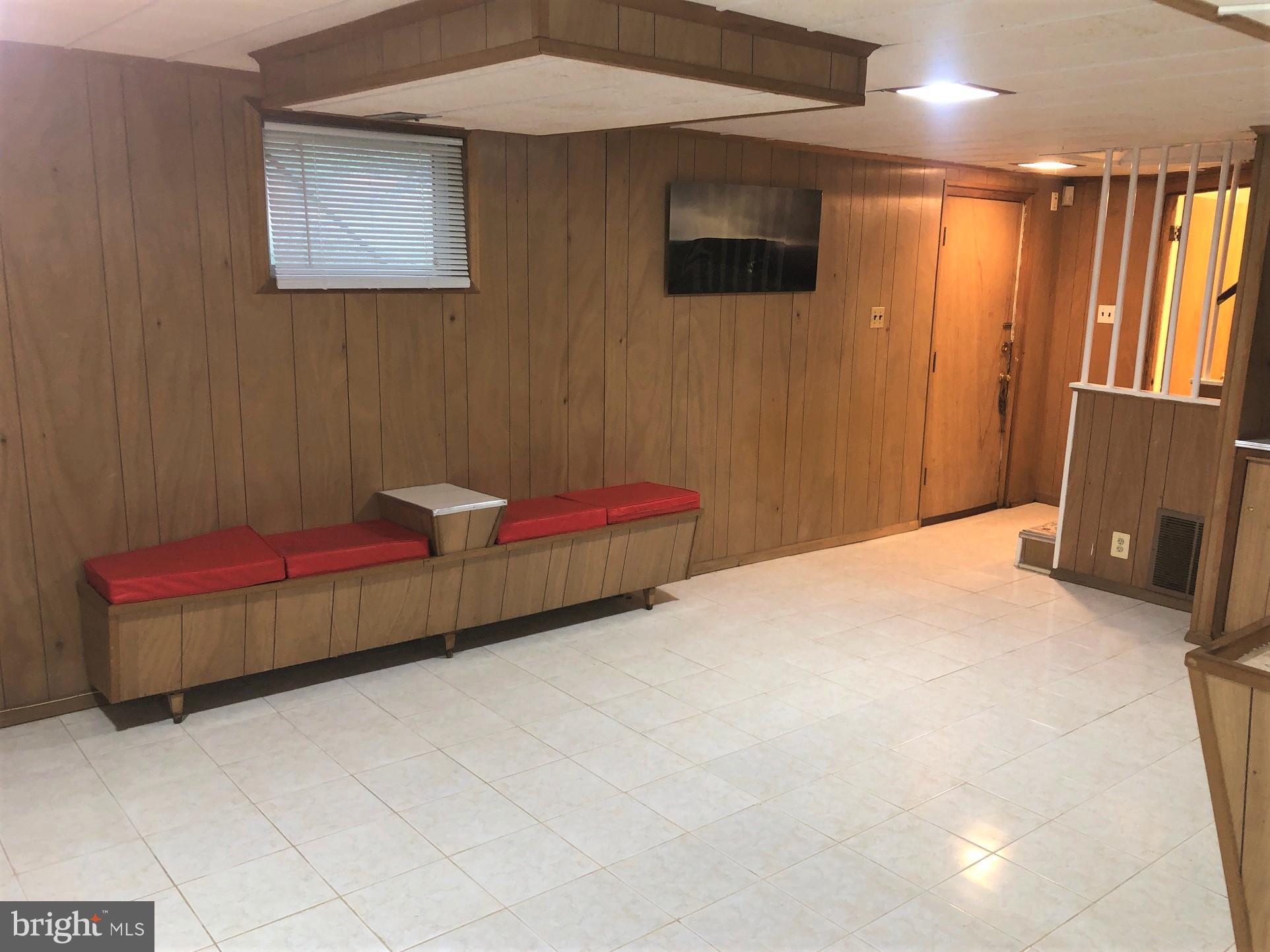 ROCK CREEK FOREST - Residential Lease