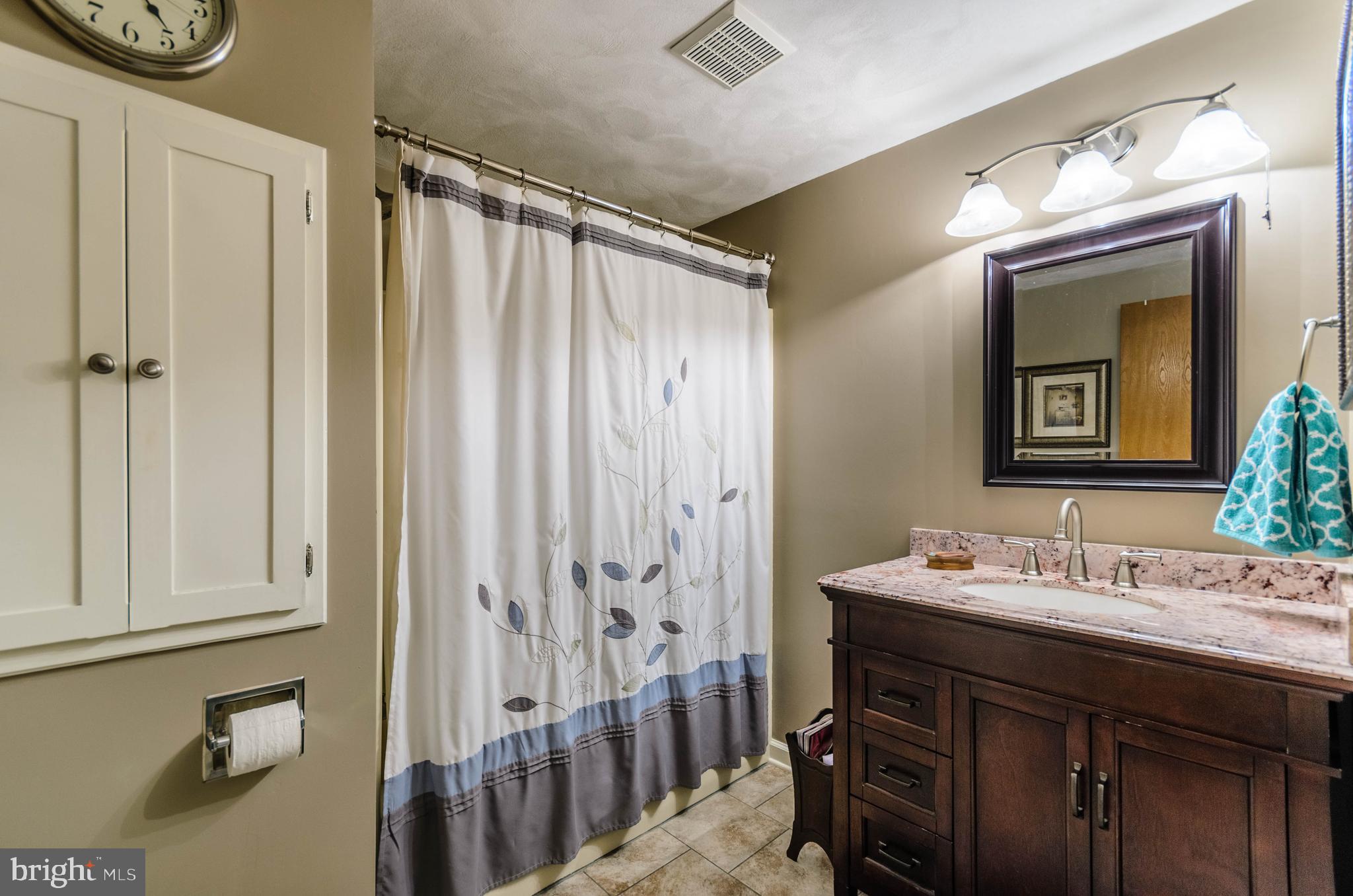 WESTLYN CONDOS - Residential