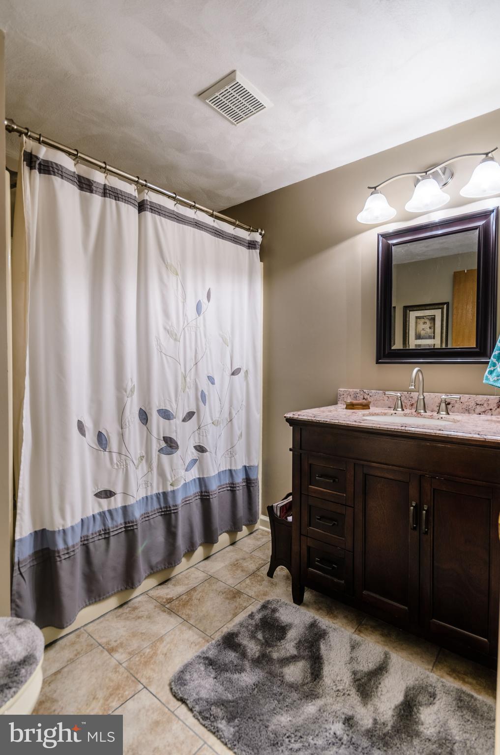 WESTLYN CONDOS - Residential
