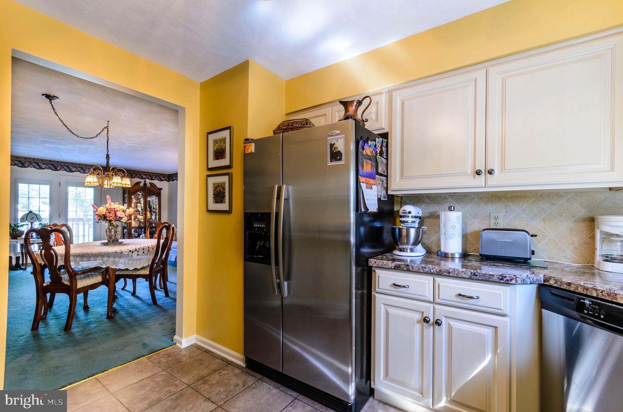 WESTLYN CONDOS - Residential