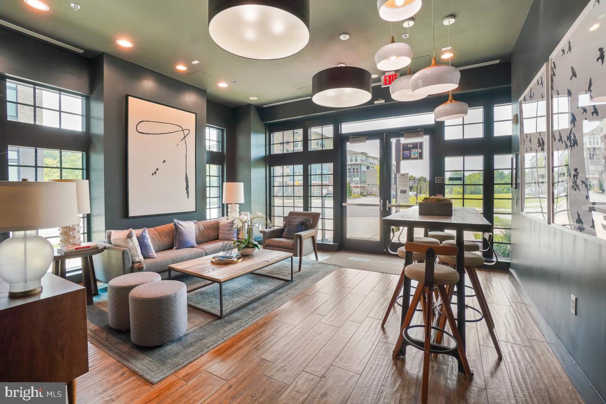 CROWN FARM - Residential