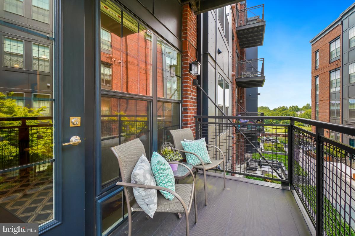 CROWN FARM - Residential