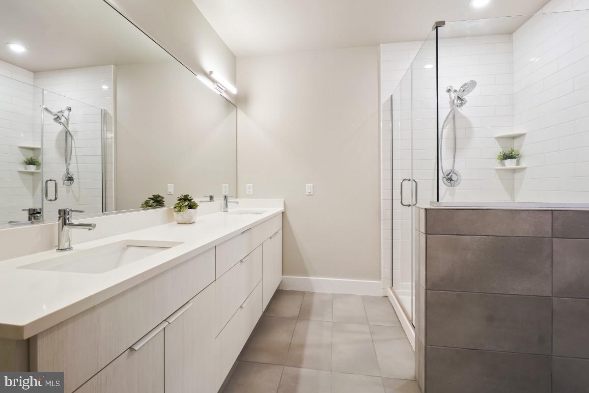 CROWN FARM - Residential