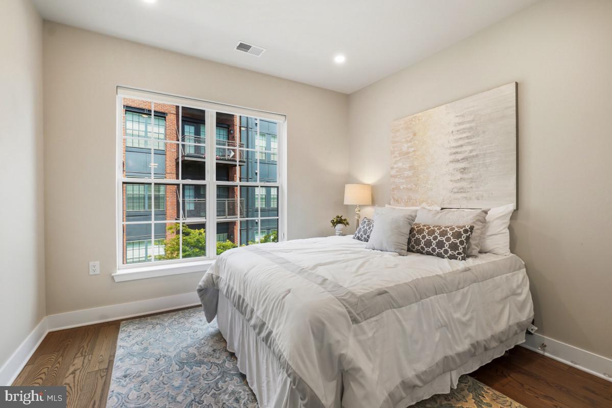 CROWN FARM - Residential