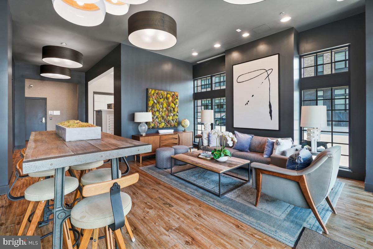 CROWN FARM - Residential