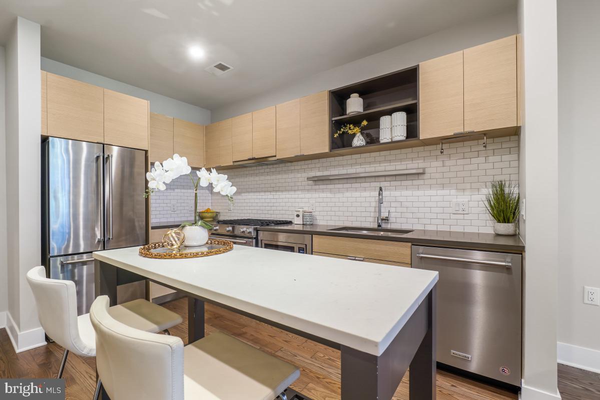 CROWN FARM - Residential
