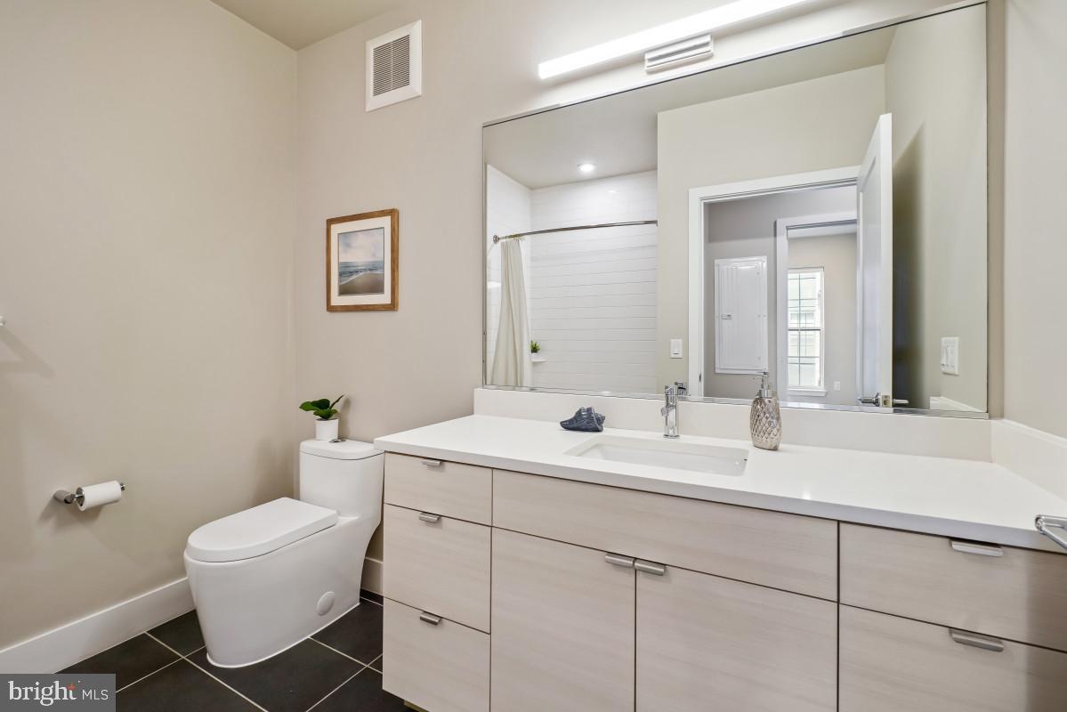CROWN FARM - Residential