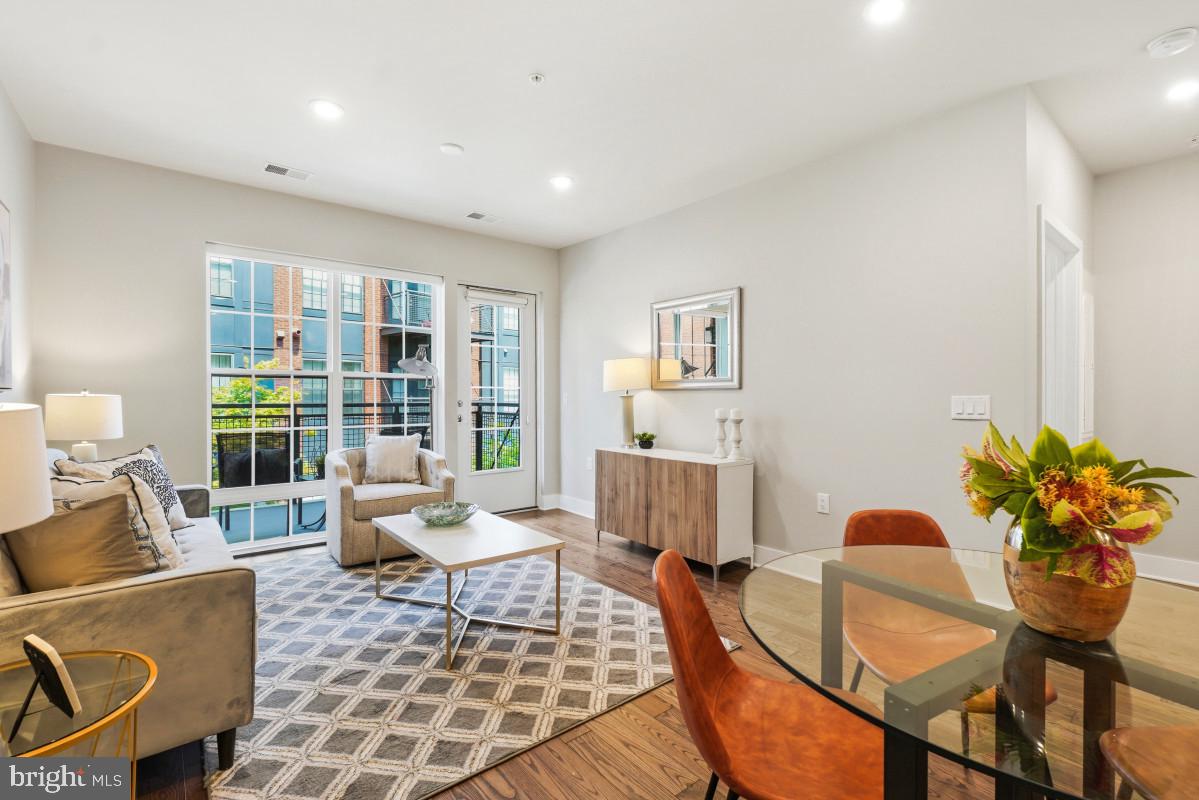CROWN FARM - Residential