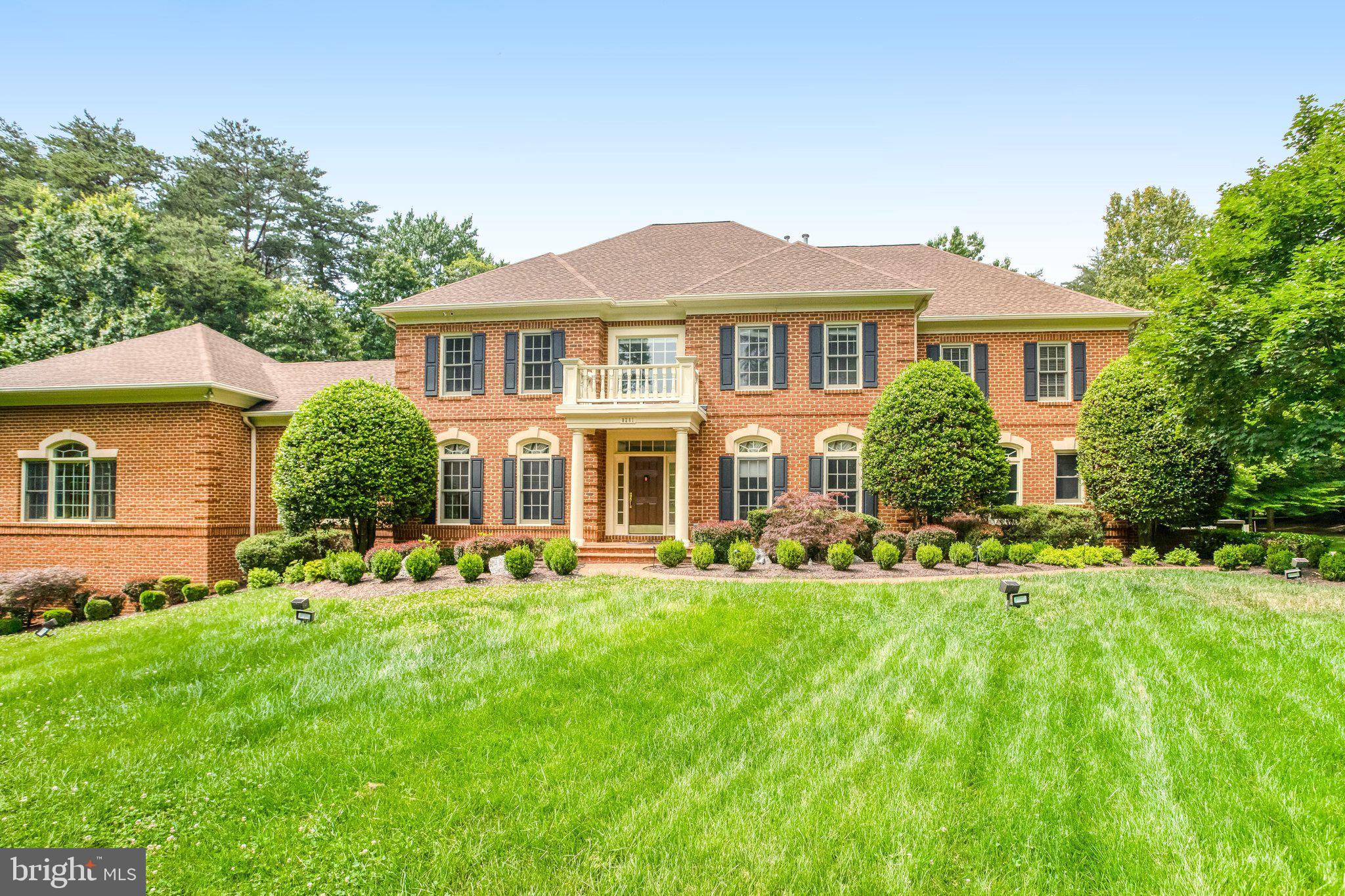 ESTATES AT ROSELAND - Residential