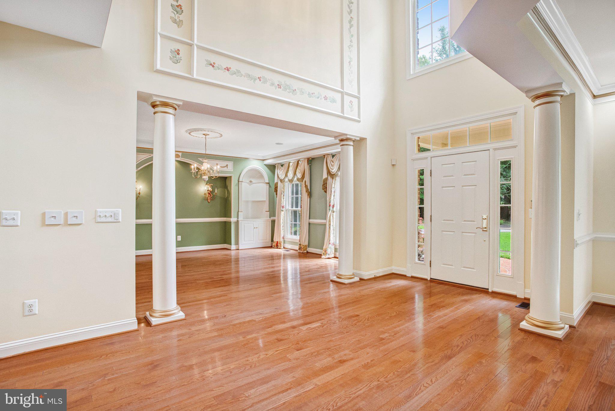 ESTATES AT ROSELAND - Residential