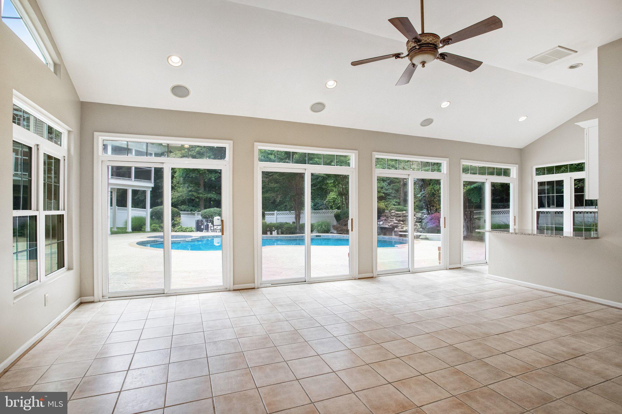 ESTATES AT ROSELAND - Residential