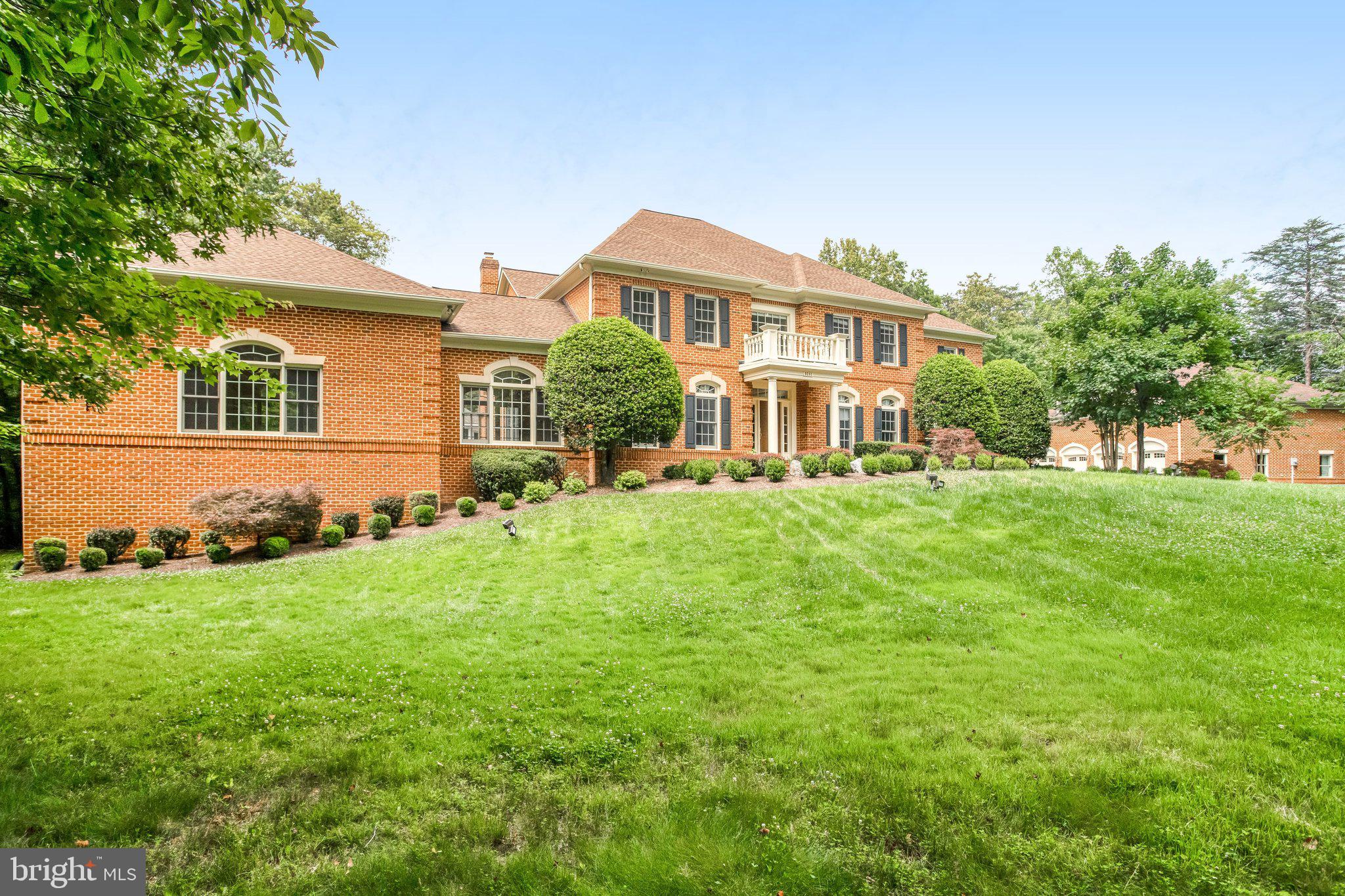 ESTATES AT ROSELAND - Residential