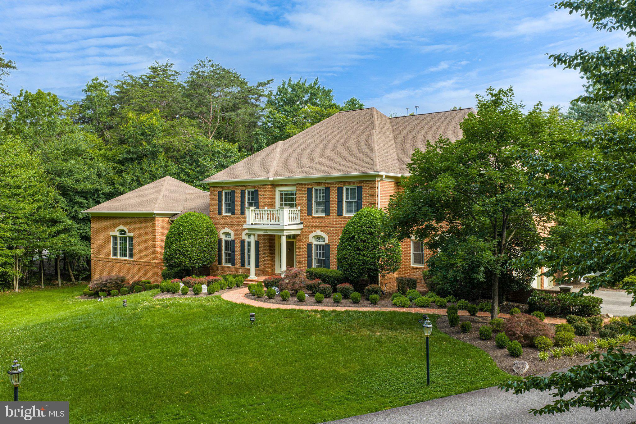 ESTATES AT ROSELAND - Residential