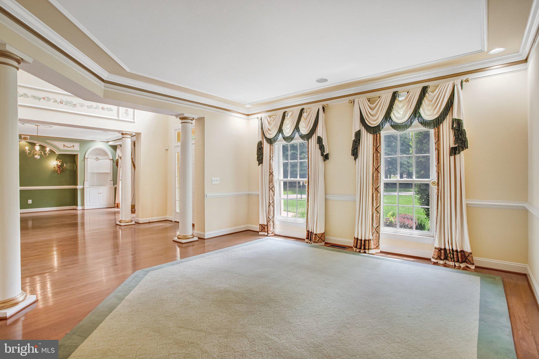 ESTATES AT ROSELAND - Residential